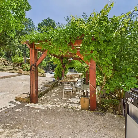 Semesterbostad Salignac-eyvigues, Maison Pour 7 Avec Piscine