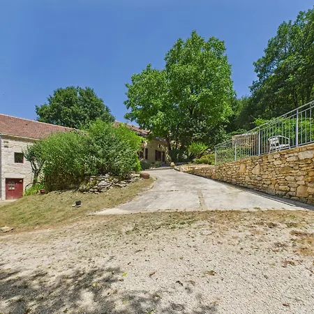 Semesterbostad Salignac-eyvigues, Maison Pour 7 Avec Piscine